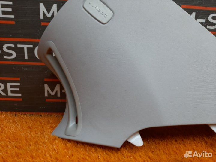 Обшивка стойки задняя правая Mercedes-Benz E-Class