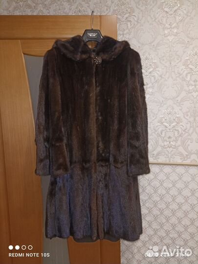 Шуба норковая с капюшоном 46