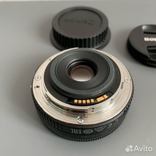 Объектив Canon EF-S 24mm 2.8 STM