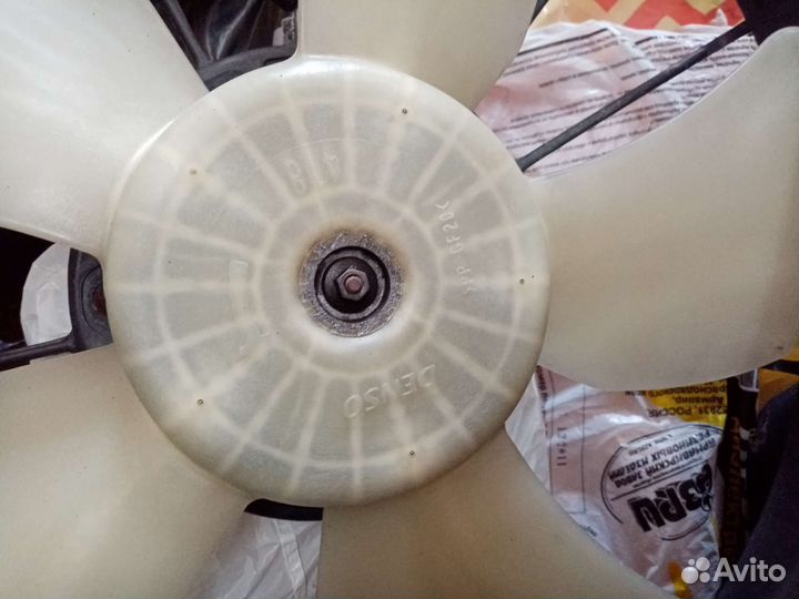 Вентилятор охлаждения toyota corolla