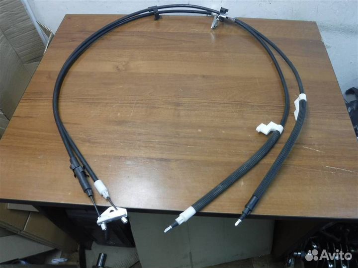 Трос стояночного тормоза Ford Focus III 2011-2019