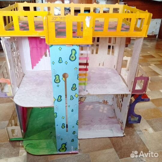 Домик кукольный