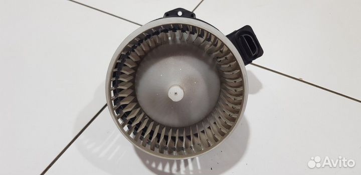 Вентилятор отопителя (Faw Besturn X40)