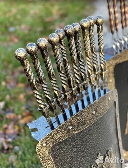 Подставка под шампуры Щит