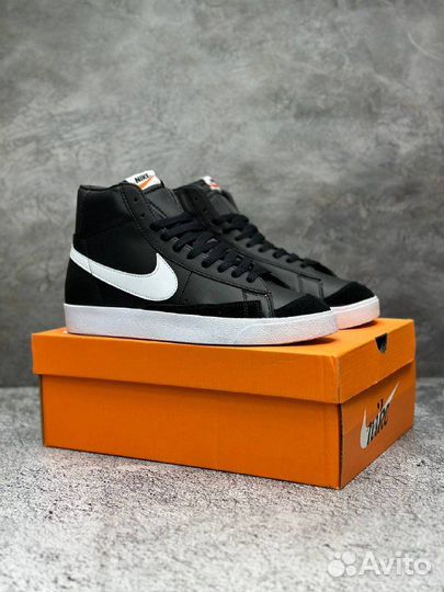 Кроссовки Nike Air Blazer Mid 77