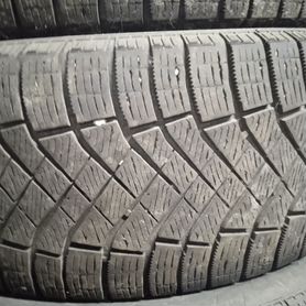 Pirelli Ice Zero 235/55 R17