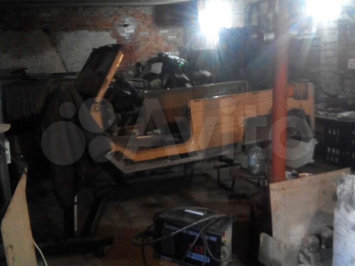 Гараж, > 30 м²