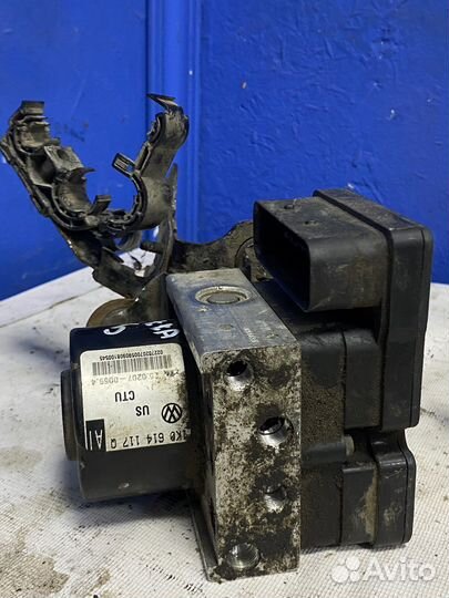 Блок абс volkswagen jetta 5