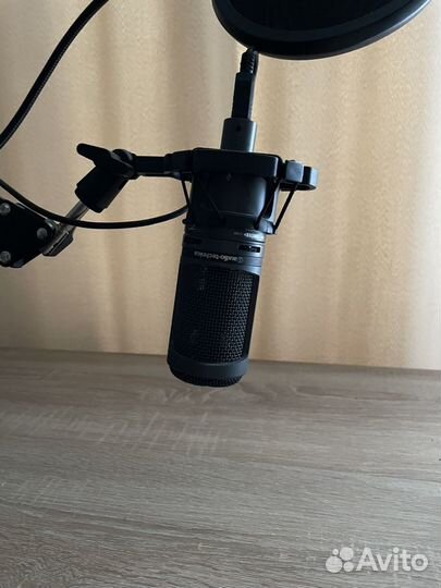 Микрофон студийный Audio-Technica AT-2020USB+