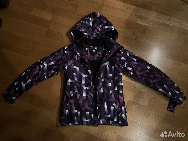 Женская зимняя горнолыжная куртка