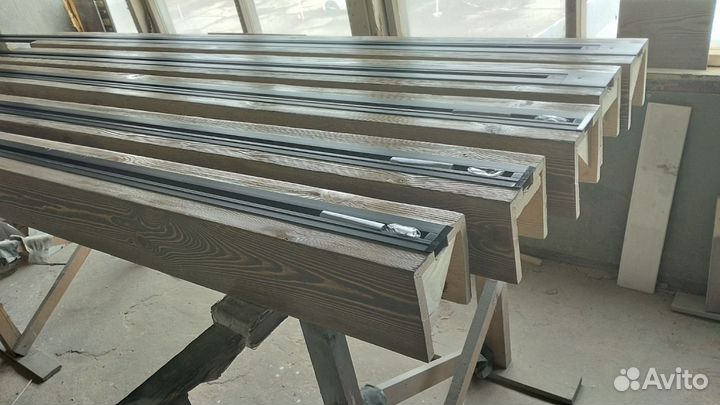 Декоративные балки с треками для светильников