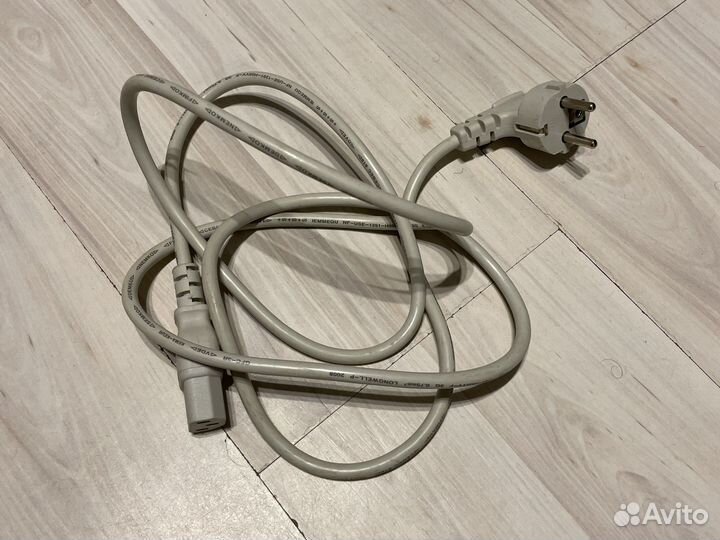 Сетевой кабель для компьютера