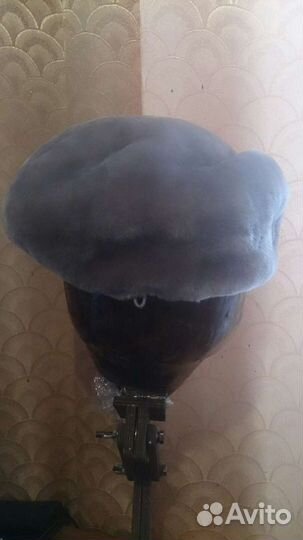 Женская шапка-берет из мутона