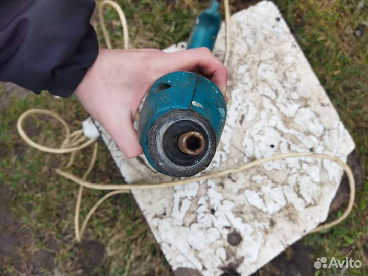 Шуруповерт сетевой