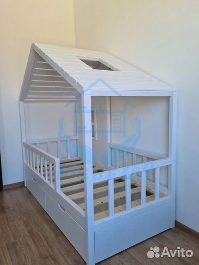 Кровать Домик