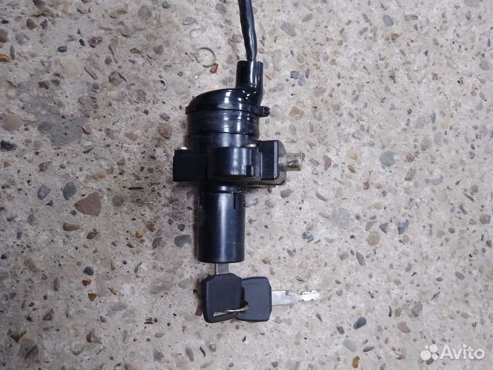 Замок зажигания мотоцикла Хонда CBR250RR