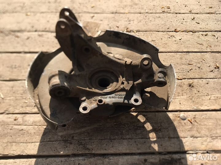 Кулак задний левый cayenne 955 каен 957