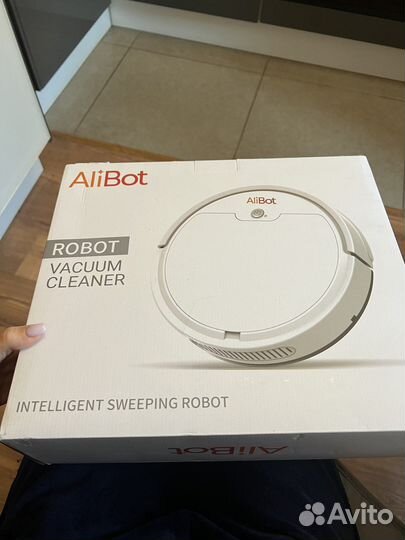 Alibot robot пылесос