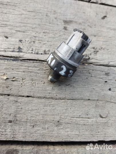 Датчик давления масла Toyota Prius ZVW30 2zrfxe