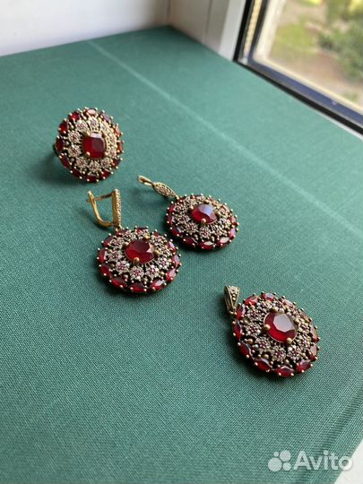 Серебряные серьги, кулоны, кольца