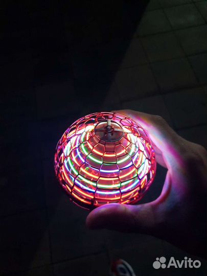 Игрушка летающий спинер