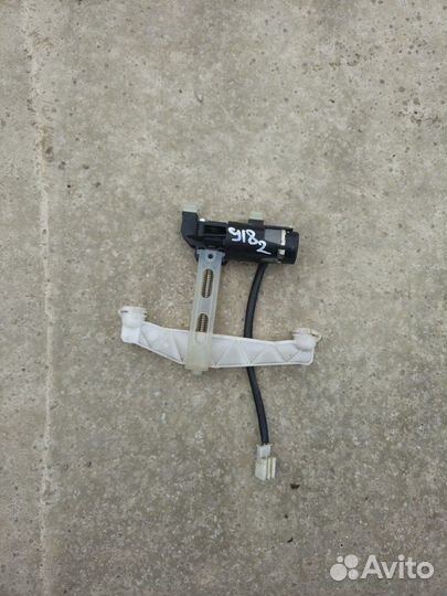 Моторчик регулировки подголовника Mercedes-Benz GL