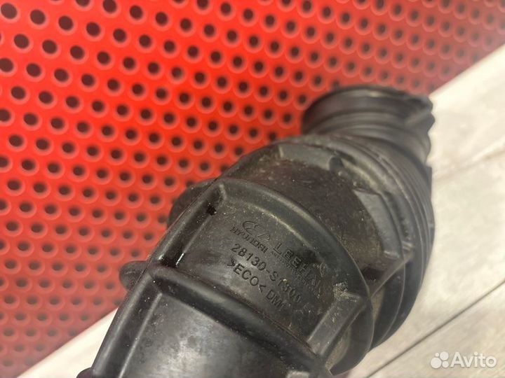 Патрубок воздушного фильтра Hyundai Santa Fe 2.2