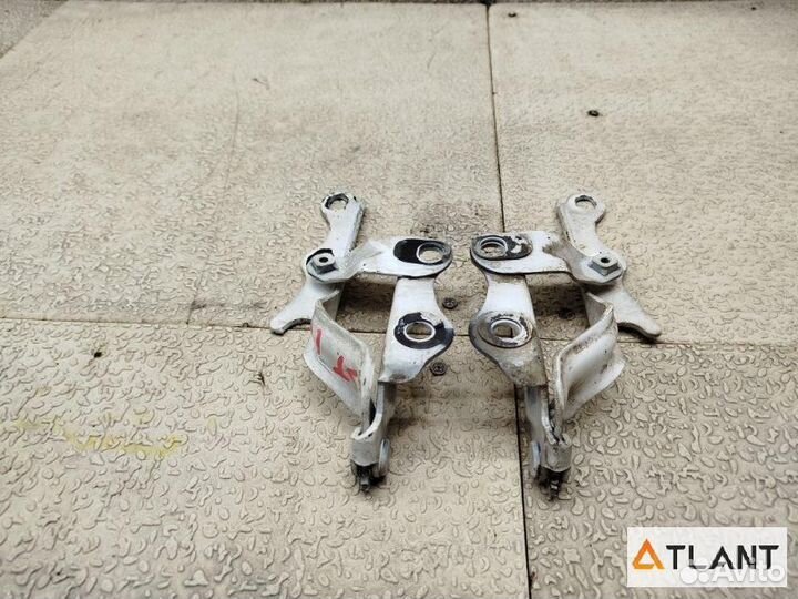 Петля капота toyota carina ED