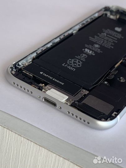 Корпус iPhone SE2 white