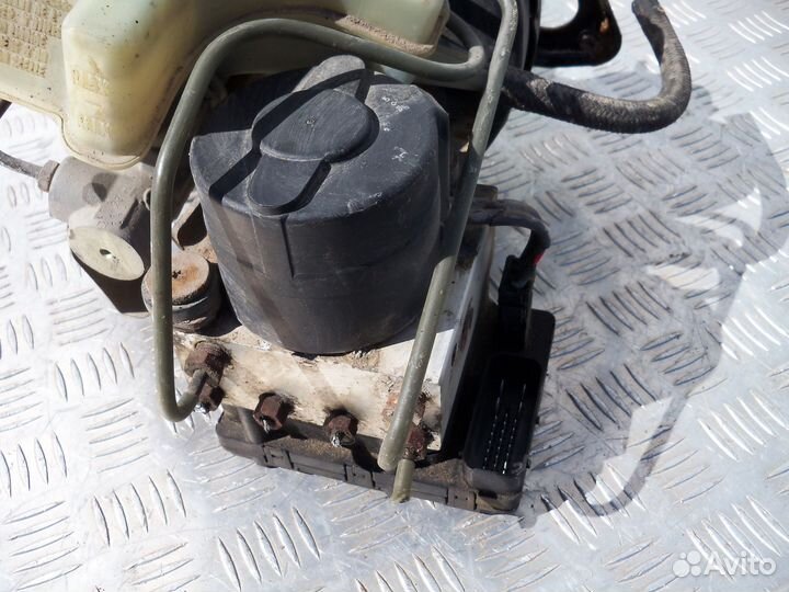 Блок ABS Volkswagen Passat B4 1.6 1996г