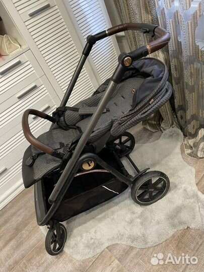 Прогулочная коляска peg perego