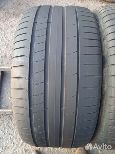 Pirelli P Zero PZ4 275/35 R20