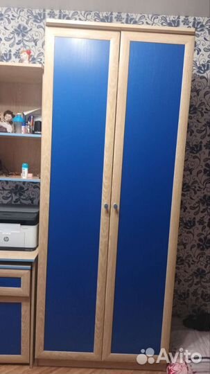 Гарнитура (компьютерный стол,шкаф)