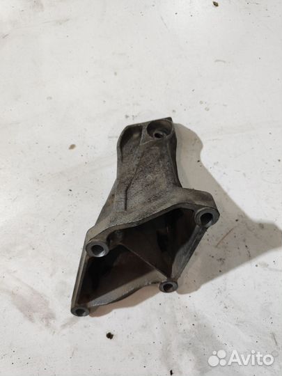 Кронштейн двигателя левый Bmw 7 E65 N62B44