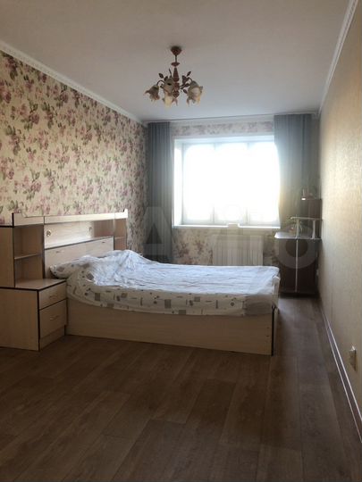2-к. квартира, 62 м², 4/10 эт.