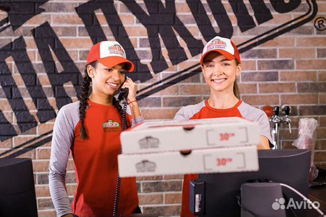 Официант м. Звездная