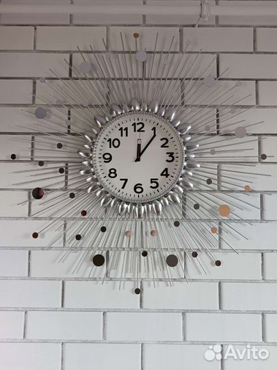 Зеркало солнце. Часы