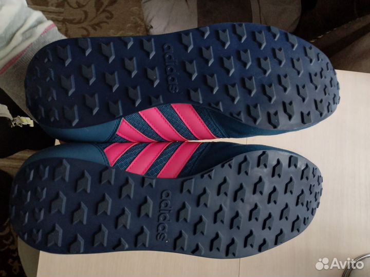Кроссовки женские adidas 40.5