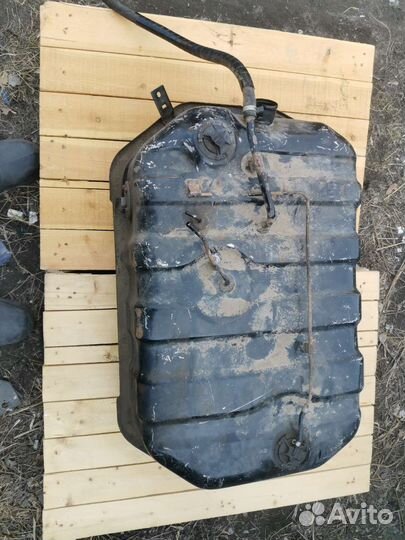 Кузов isuzu bighorn,запчасти подвески, бензобак