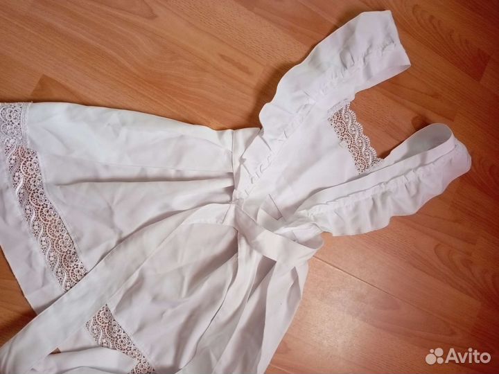 Белый школьный фартук