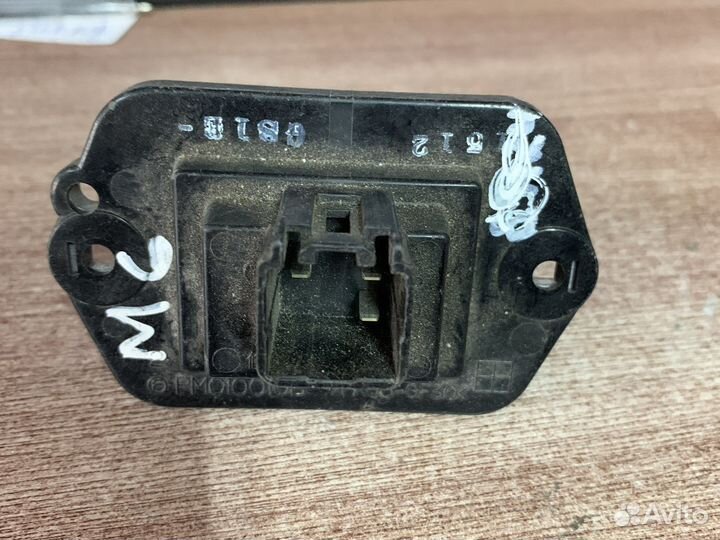 Резистор отопителя Mazda 323 BJ