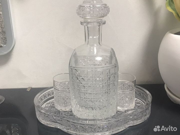 Графин хрустальный