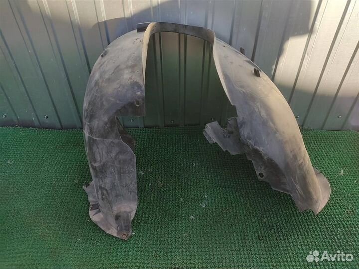 Подкрылок передний правый Peugeot 308 (4E) 2008