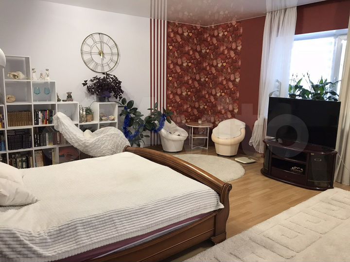 Коттедж 180 м² на участке 7 сот.