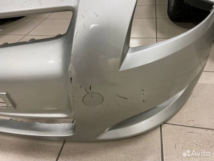 Бампер передний Toyota Auris