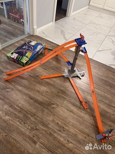 Гоночный трек hot wheels