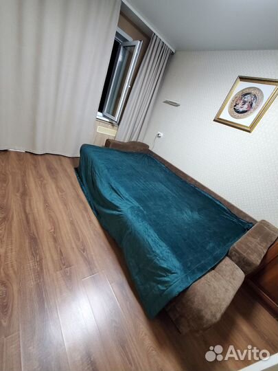 Тёмно-зелёное покрывало 240 на 220