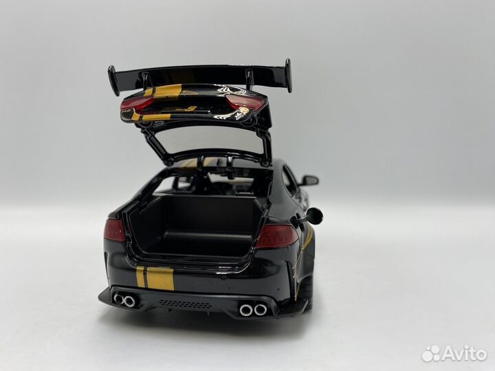 Модель автомобиля Jaguar XE Progekt 1:24 металл