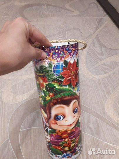 Туба большая от подарка новогоднего