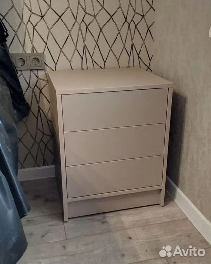 Тумба прикроватная